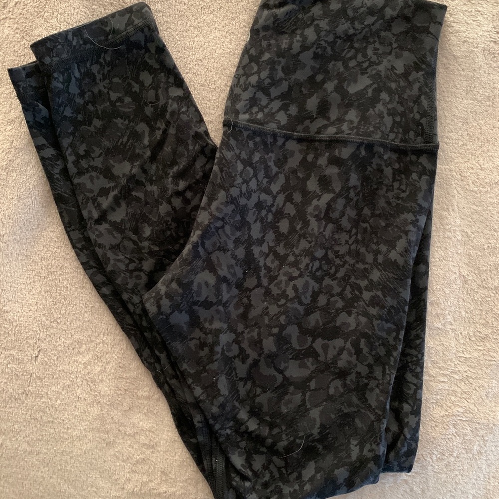 Lululemon align 25” leopard print like new condition